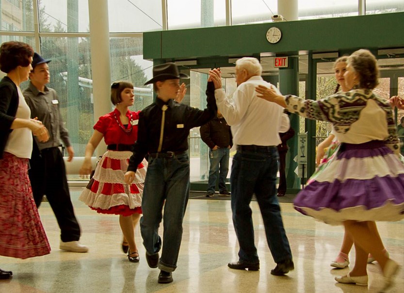 Square dancers 2